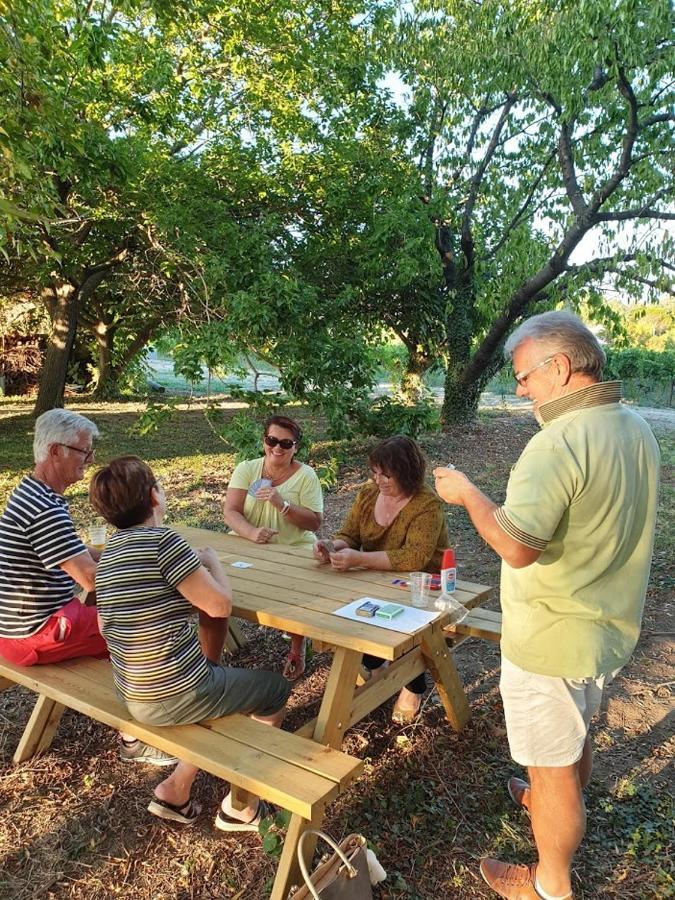 Gites La Ferme De Marguerite Tulette Buitenkant foto